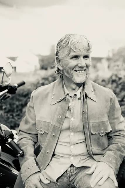 Black and white smile from the saddle